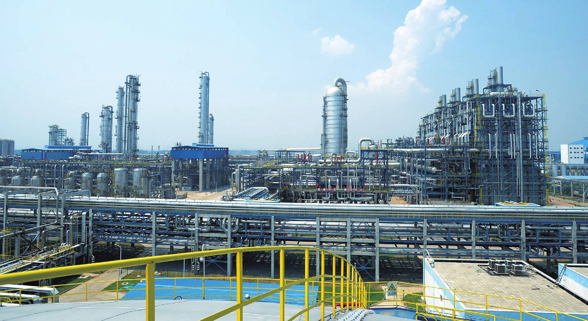 前4月化學(xué)原料和化學(xué)制品制造業(yè)投資增長(cháng)13.9%